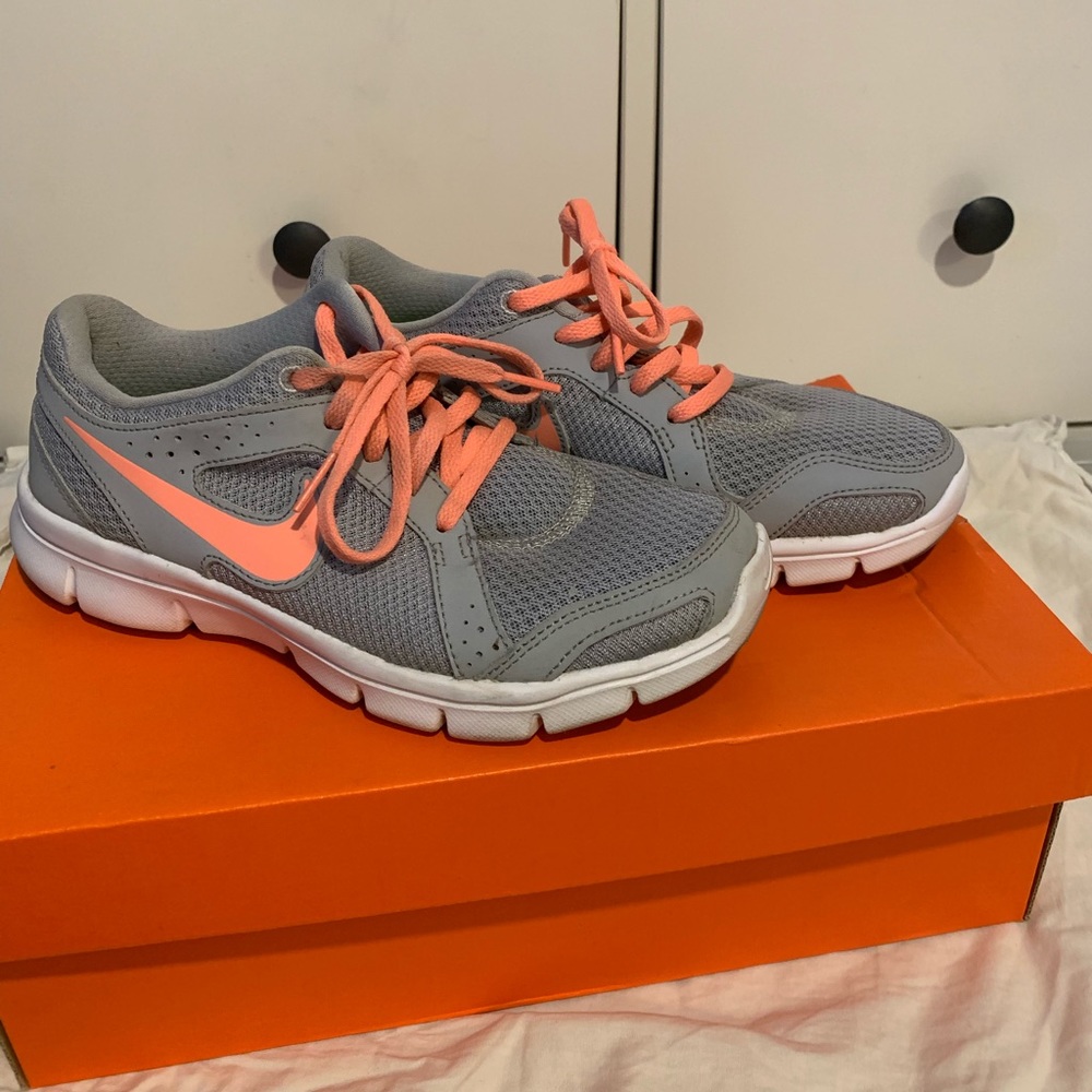 Women’s Nike air max fusion